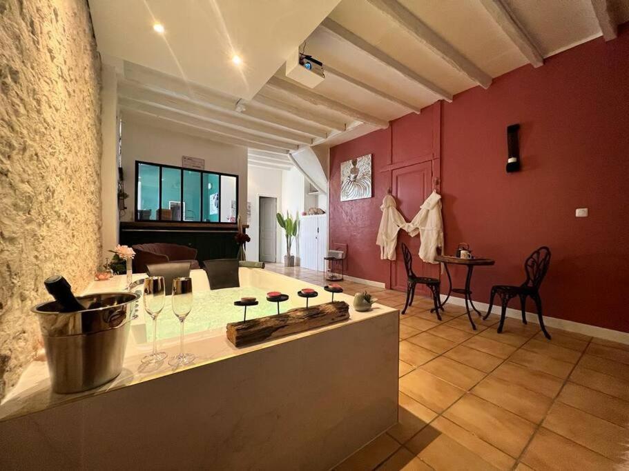Suite Romance - Jacuzzi Moret-sur-Loing Buitenkant foto