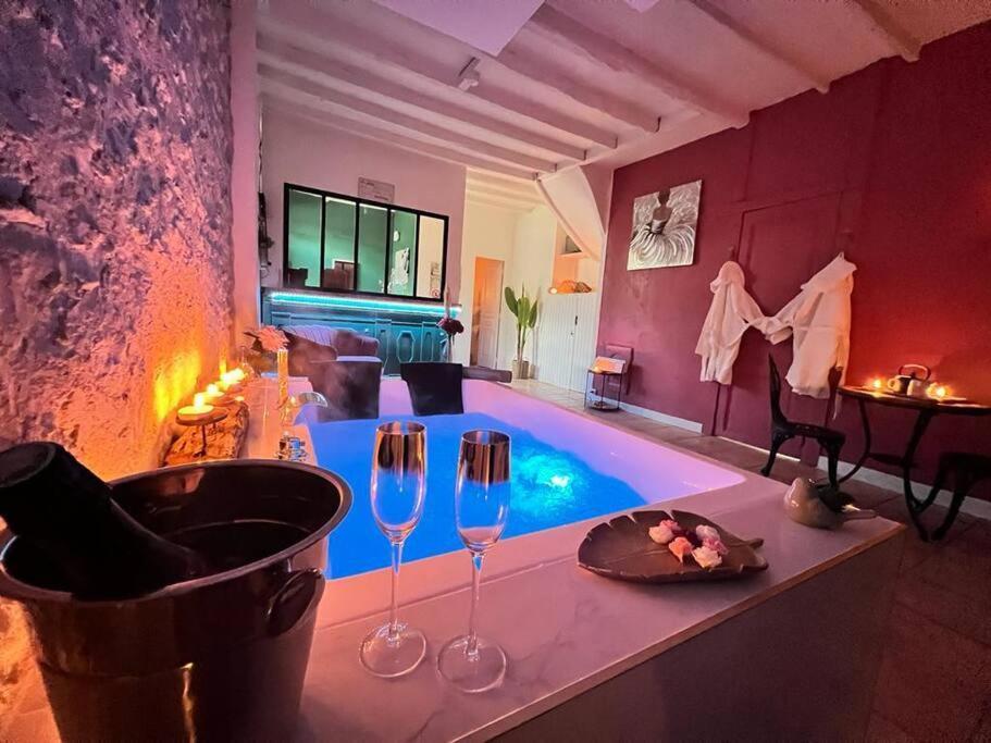 Suite Romance - Jacuzzi Moret-sur-Loing Buitenkant foto