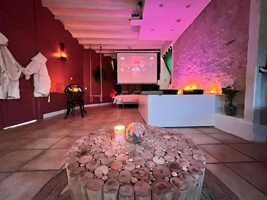 Suite Romance - Jacuzzi Moret-sur-Loing Buitenkant foto